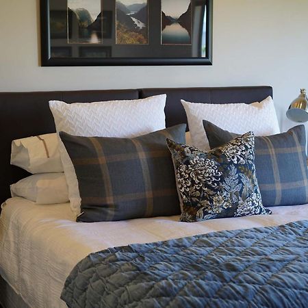 Mt Rosa Lodge Boutique Vineyard Accommodation Wanaka Exteriör bild