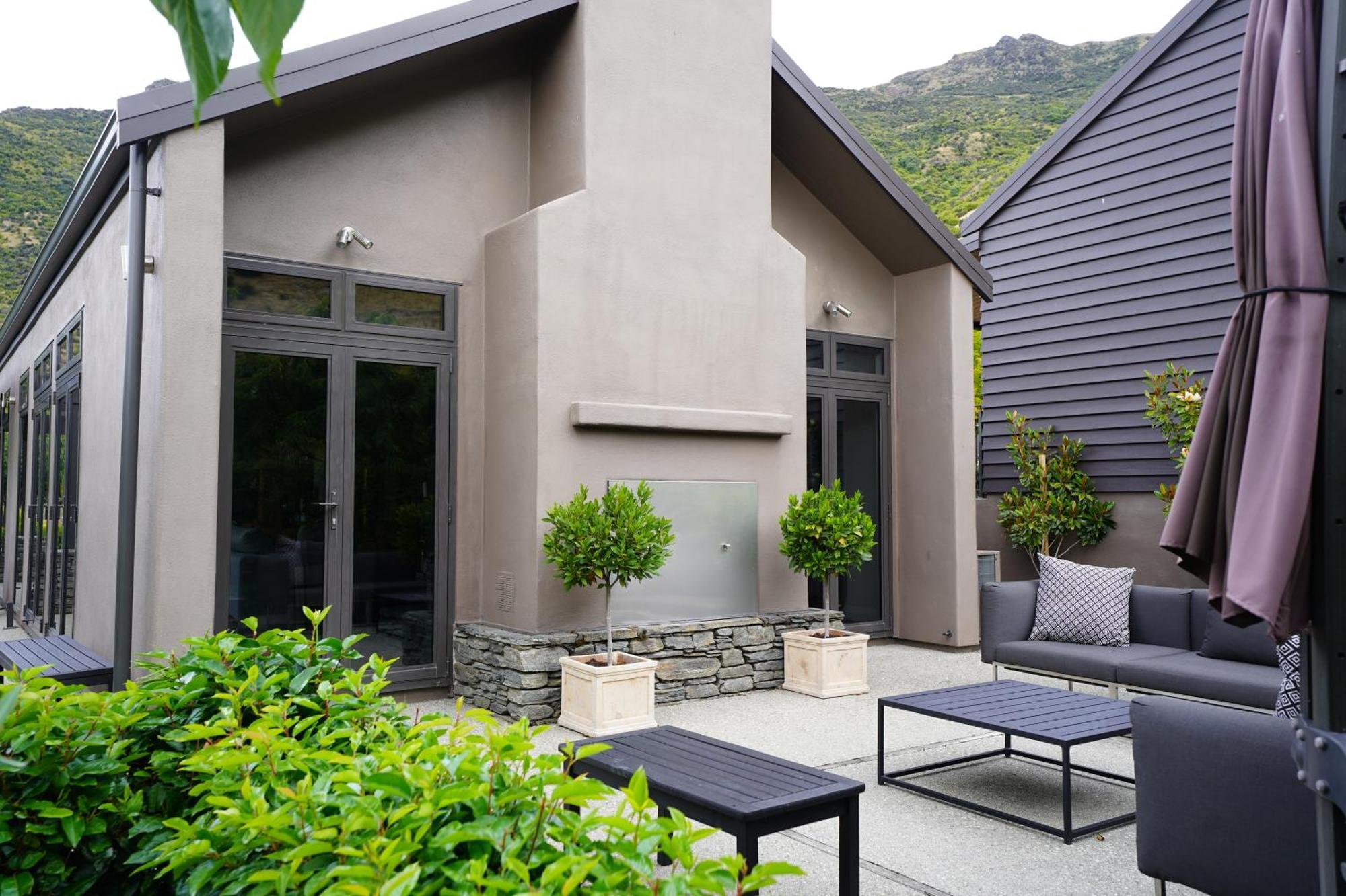 Mt Rosa Lodge Boutique Vineyard Accommodation Wanaka Exteriör bild