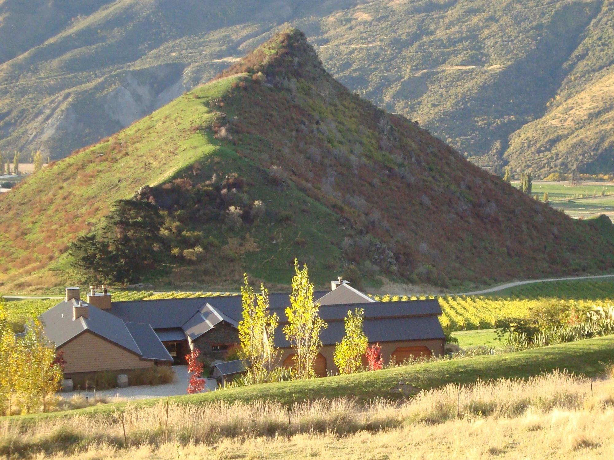 Mt Rosa Lodge Boutique Vineyard Accommodation Wanaka Exteriör bild